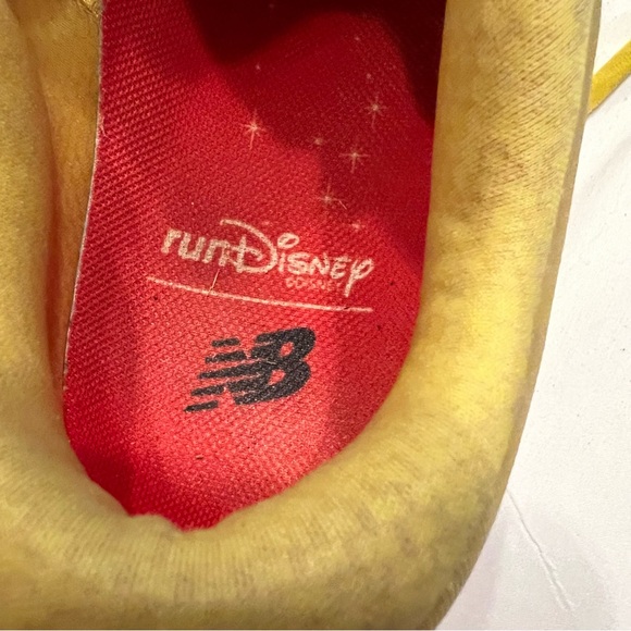 RUN DISNEY New Balance Run Disney 2026 ladies size 12 - Picture 15 of 15